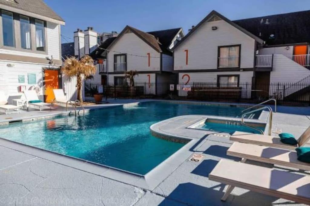Lux Suite /King Bed /Free Parking/Pool/First Floor Х'юстон Екстер'єр фото